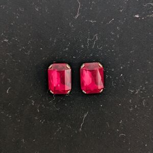 Vintage Elegant Red Gemstone Earrings